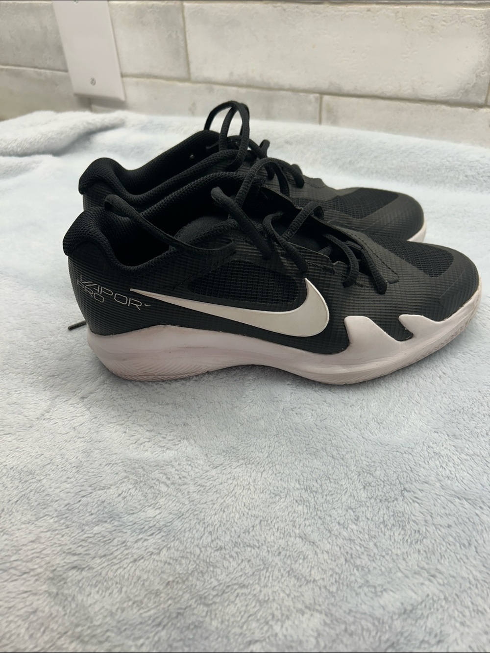 Nike Court Air Zoom Black and White Low-Top Training Sneakers